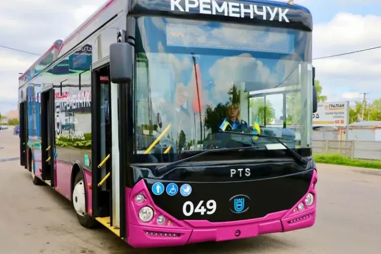 eaf1296730_trolley_13